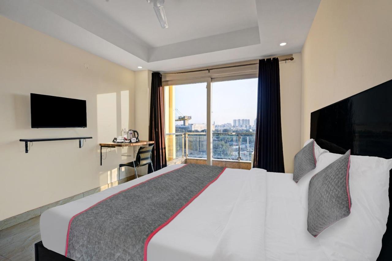 Super Townhouse Tipsyy Near Bestech Central Square Mall Gurgaon Bagian luar foto