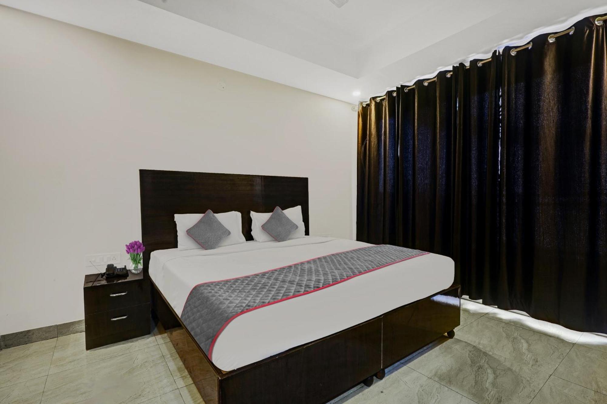 Super Townhouse Tipsyy Near Bestech Central Square Mall Gurgaon Bagian luar foto