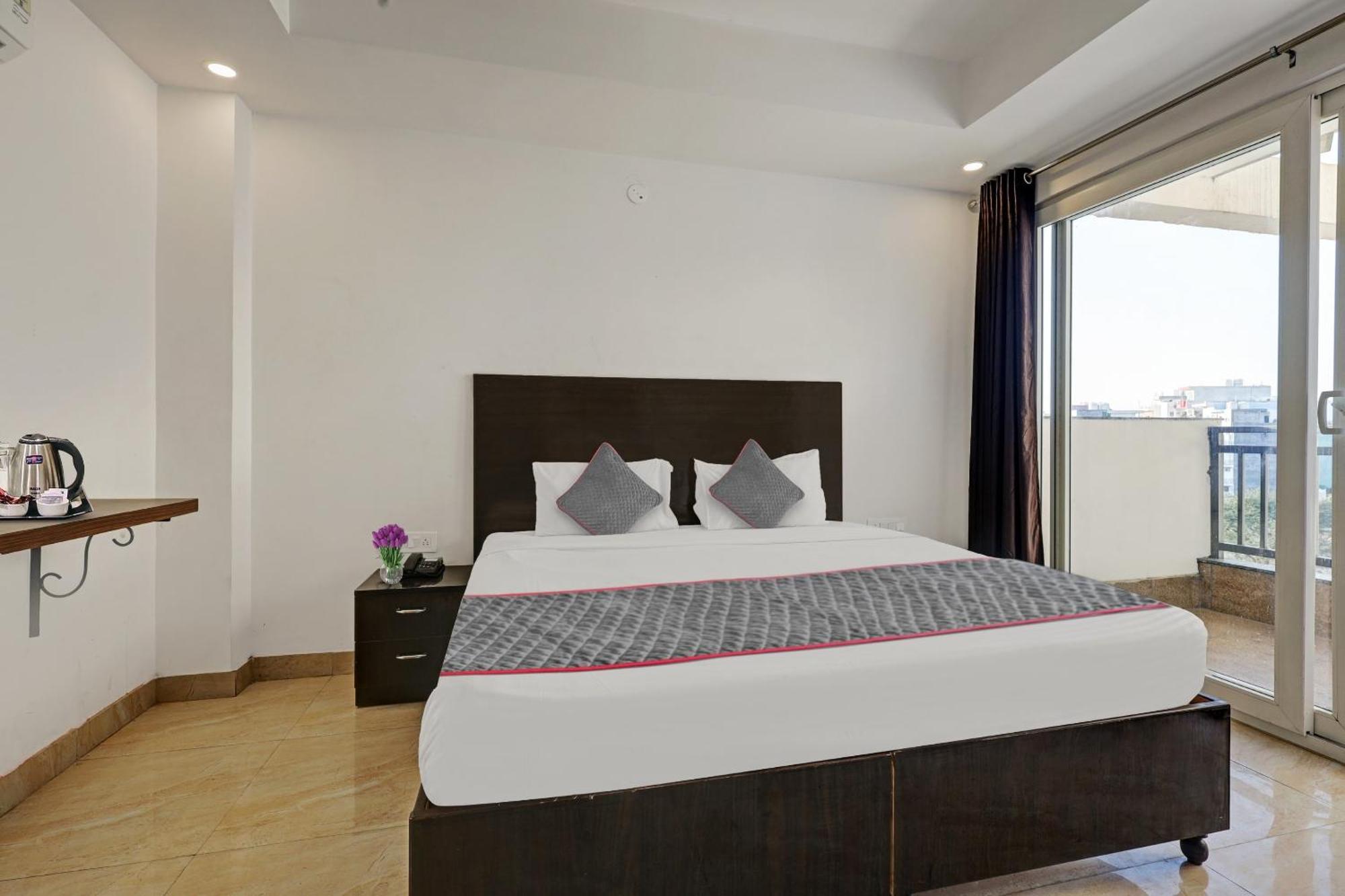 Super Townhouse Tipsyy Near Bestech Central Square Mall Gurgaon Bagian luar foto