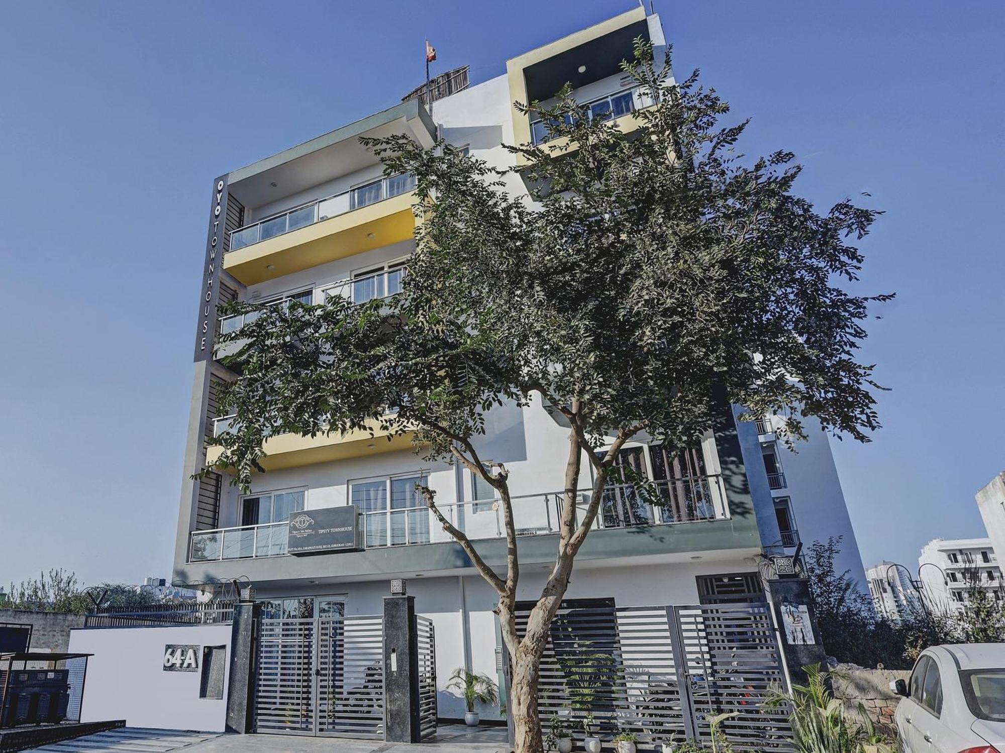 Super Townhouse Tipsyy Near Bestech Central Square Mall Gurgaon Bagian luar foto