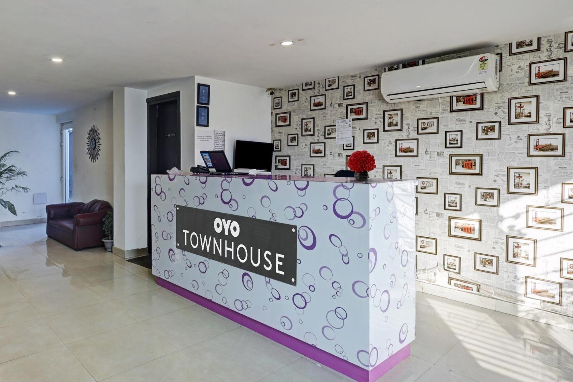 Super Townhouse Tipsyy Near Bestech Central Square Mall Gurgaon Bagian luar foto